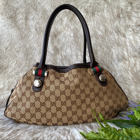 Gucci Sherry Shoulder Bag - Picture 2 of 16